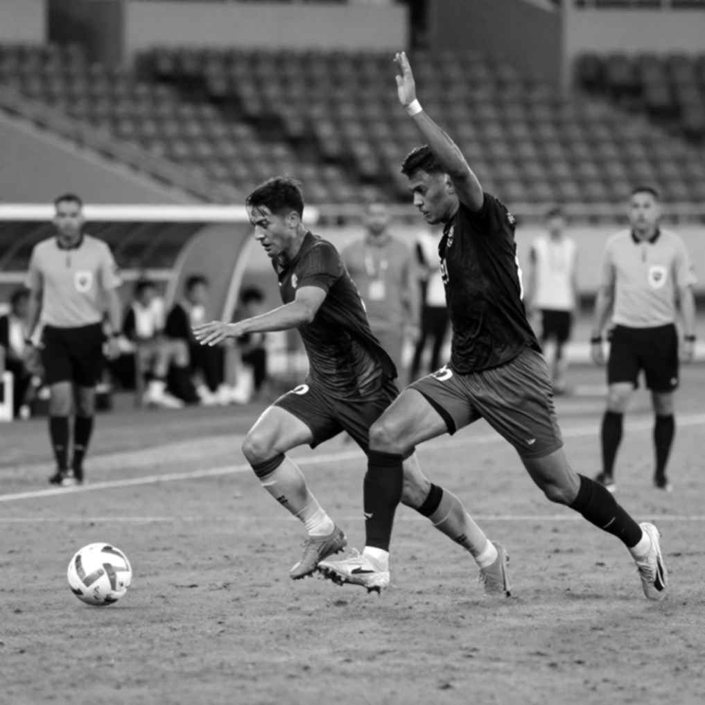 Cuộc chiến ghế huấn luyện: Anthony Hudson và canh bạc xoay tua trước trận chung kết ASEAN Cup 2026