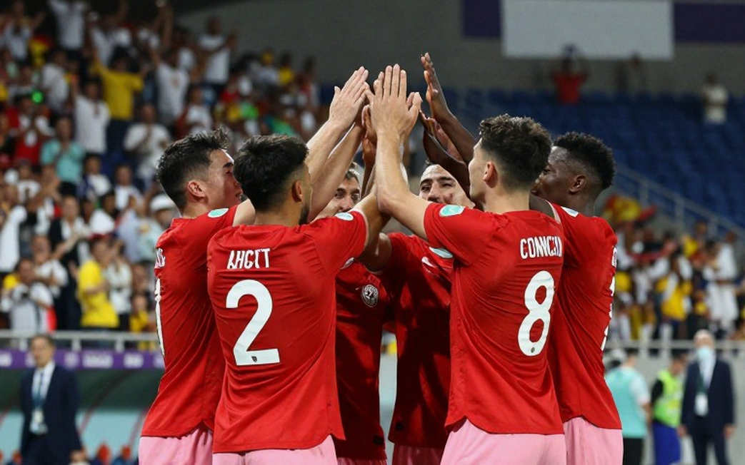 Khoảng trống 48 mét: K League và cái chết của một hệ thống