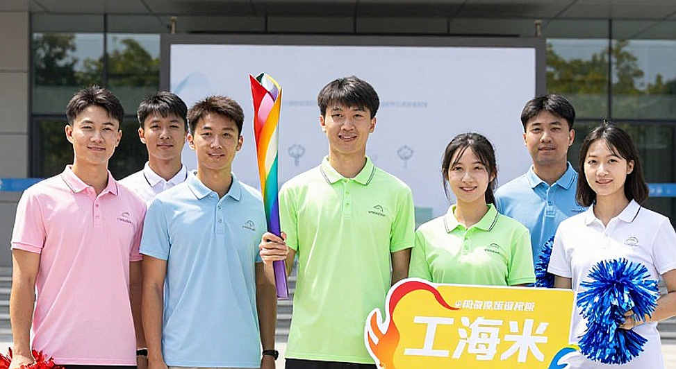 Khoảng trống giữa hai tuyến: Giới hạn chiến thuật của bóng đá Việt Nam