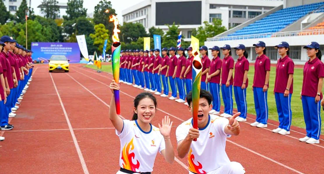 Hồ sơ Almada — Khi cơn giận trên băng ghế kỹ thuật trở thành một thói quen xuyên biên giới