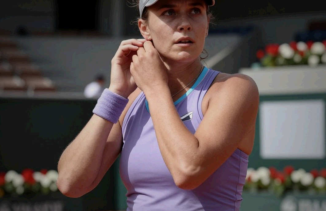 67 phút ở Bắc Kinh: Bartunkova hạ Muchova, lần đầu chạm bán kết WTA 1000