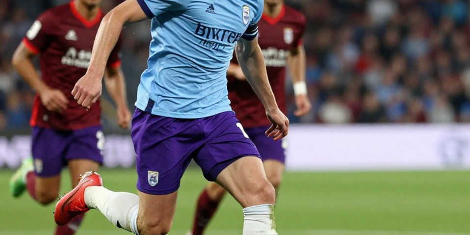 Javier Hernández hướng tới danh hiệu người hâm mộ số một của Luis Miguel trong chuyến lưu diễn 2027