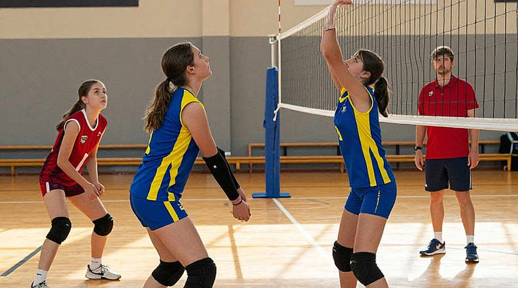 Nebraska giữ ngôi số 1 trong bảng xếp hạng Top 16 đầu tiên của Ủy ban NCAA 2026: Điều gì đằng sau bảng thành tích
